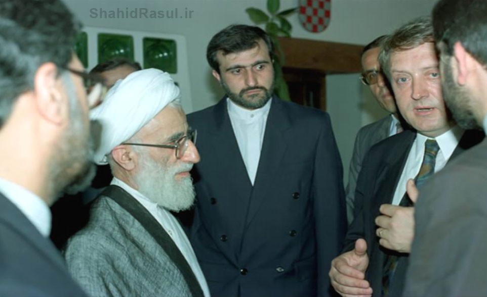 آیت الله جنّتی در جنگ بوسنی ۲ (تصاویر) آیت الله جنّتی در جنگ بوسنی ۲ (تصاویر)