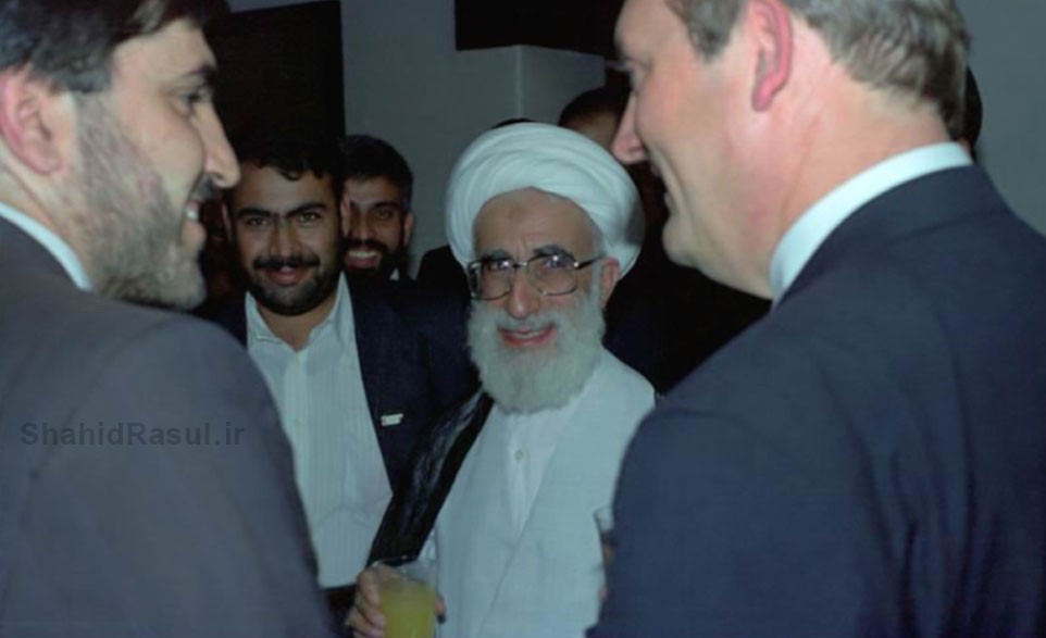 آیت الله جنّتی در جنگ بوسنی ۲ (تصاویر) آیت الله جنّتی در جنگ بوسنی ۲ (تصاویر)