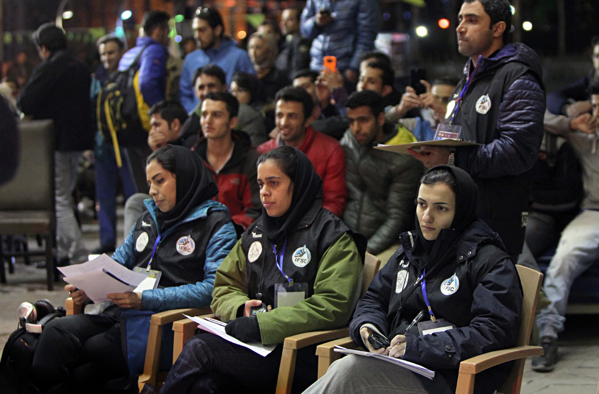 مسابقات سنگ نوردی جام فجر