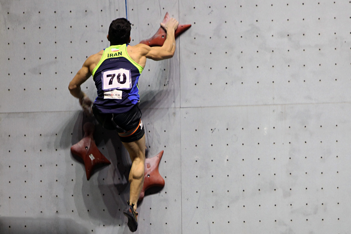 مسابقات سنگ نوردی جام فجر