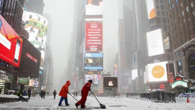 برف و کولاک آمریکا را فلج کرد برف و کولاک آمریکا را فلج کرد