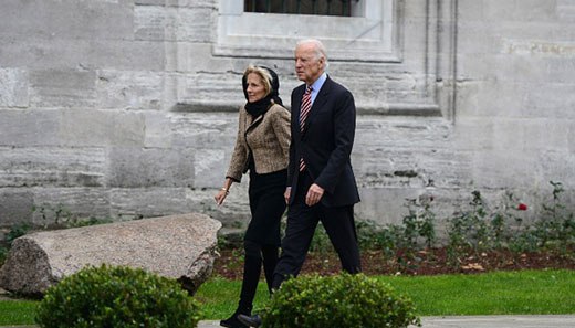 معاون اوباما و همسرش در مسجد (تصاویر) معاون اوباما و همسرش در مسجد (تصاویر)