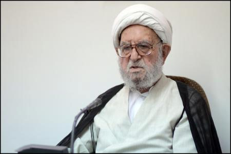 باید از آبرو گذشت تا کسب آبرو کرد