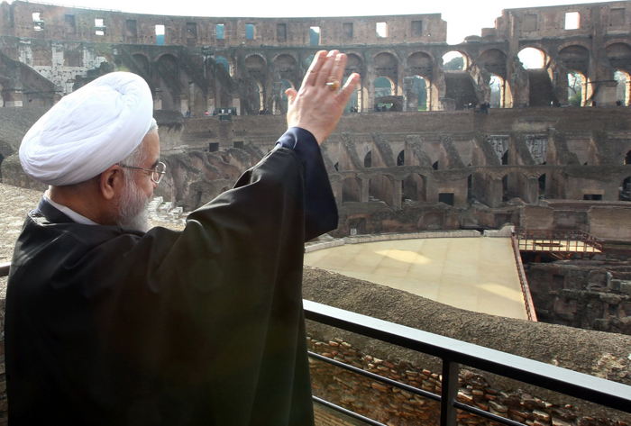 بازدید روحانی از میدان نبرد گلادیاتورها (تصاویر) بازدید روحانی از میدان نبرد گلادیاتورها (تصاویر)