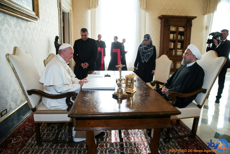 زن همراه روحانی در دیدار با پاپ کیست؟