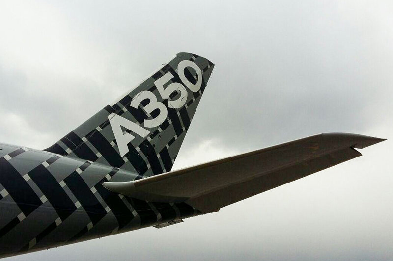 فرود اولین هواپیمای ایرباس ۳۵۰ در فرودگاه بین‌المللی مهرآباد