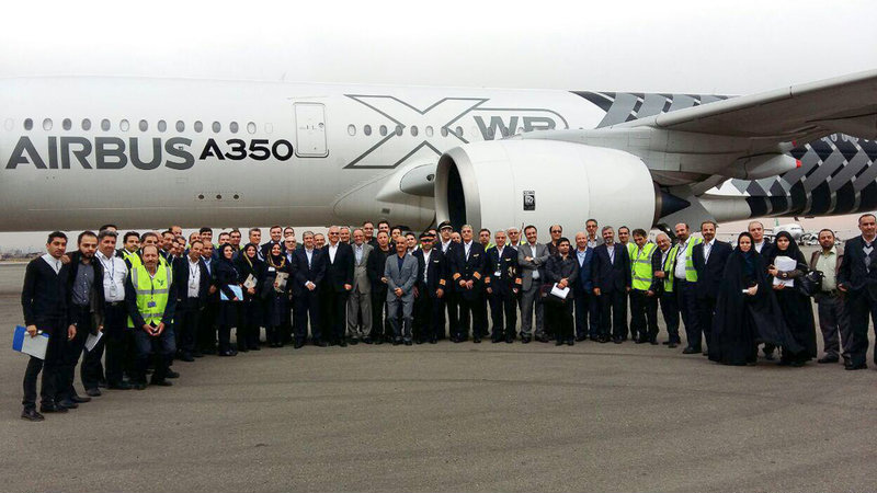 فرود اولین هواپیمای ایرباس ۳۵۰ در فرودگاه بین‌المللی مهرآباد