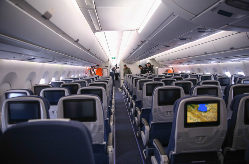 فرود اولین هواپیمای ایرباس ۳۵۰ در فرودگاه بین‌المللی مهرآباد