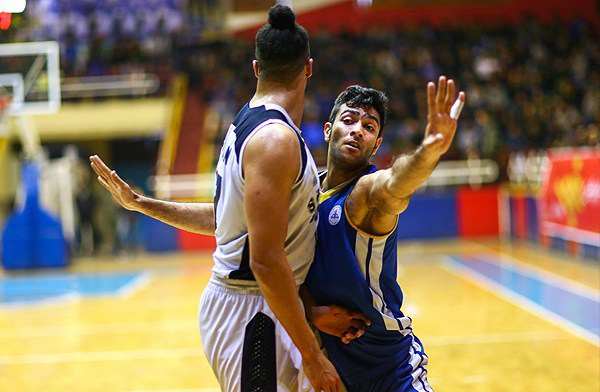 بازی نخست پلی‌آف لیگ برتر بسکتبال