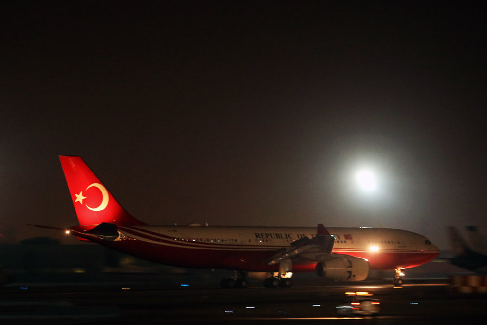 ورود نخست وزیر ترکیه به تهران و مراسم استقبال رسمی ورود نخست وزیر ترکیه به تهران و مراسم استقبال رسمی