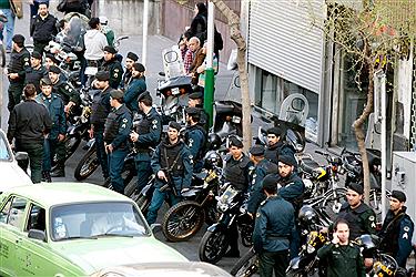 بی کفایتی شهرداری تهران به روایت کسبه جمهوری (تصویر) بی کفایتی شهرداری تهران به روایت کسبه جمهوری (تصویر)