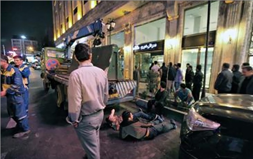 ممانعت سرمایه گذار مجتمع فردوسی برای اجرای حکم قضایی/ ضرب و شتم ماموران شهرداری توسط عوامل کلایی