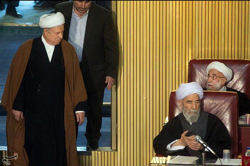 مواجه جالب جنتی با هاشمی در اجلاسیه خبرگان (تصویر)