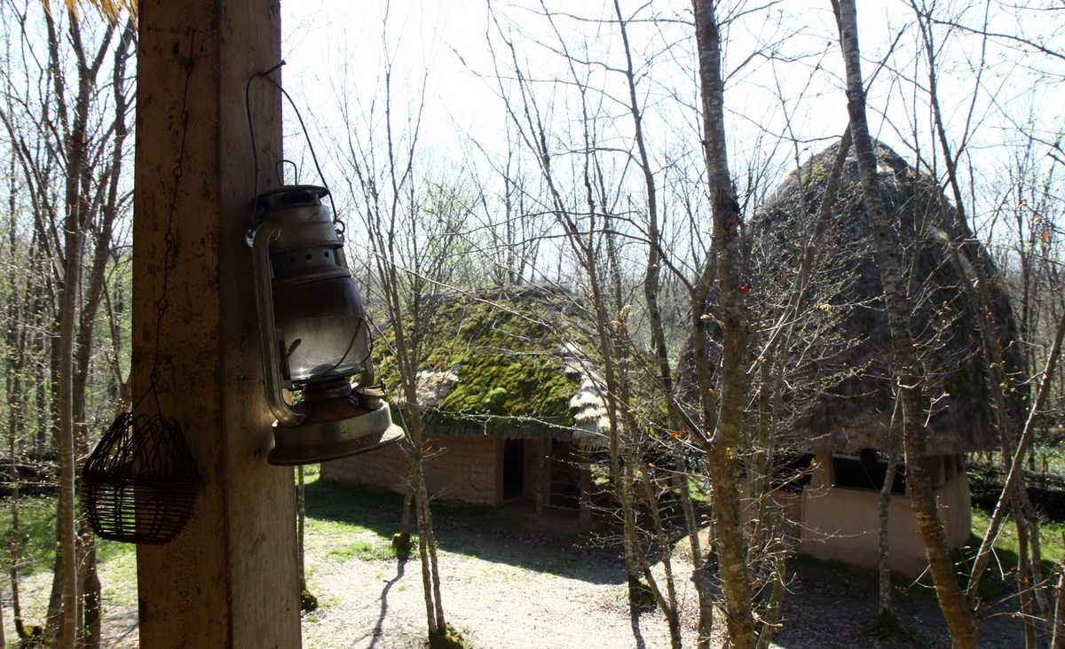 جلوه های نوروزی در خانه های روستایی جلوه های نوروزی در خانه های روستایی