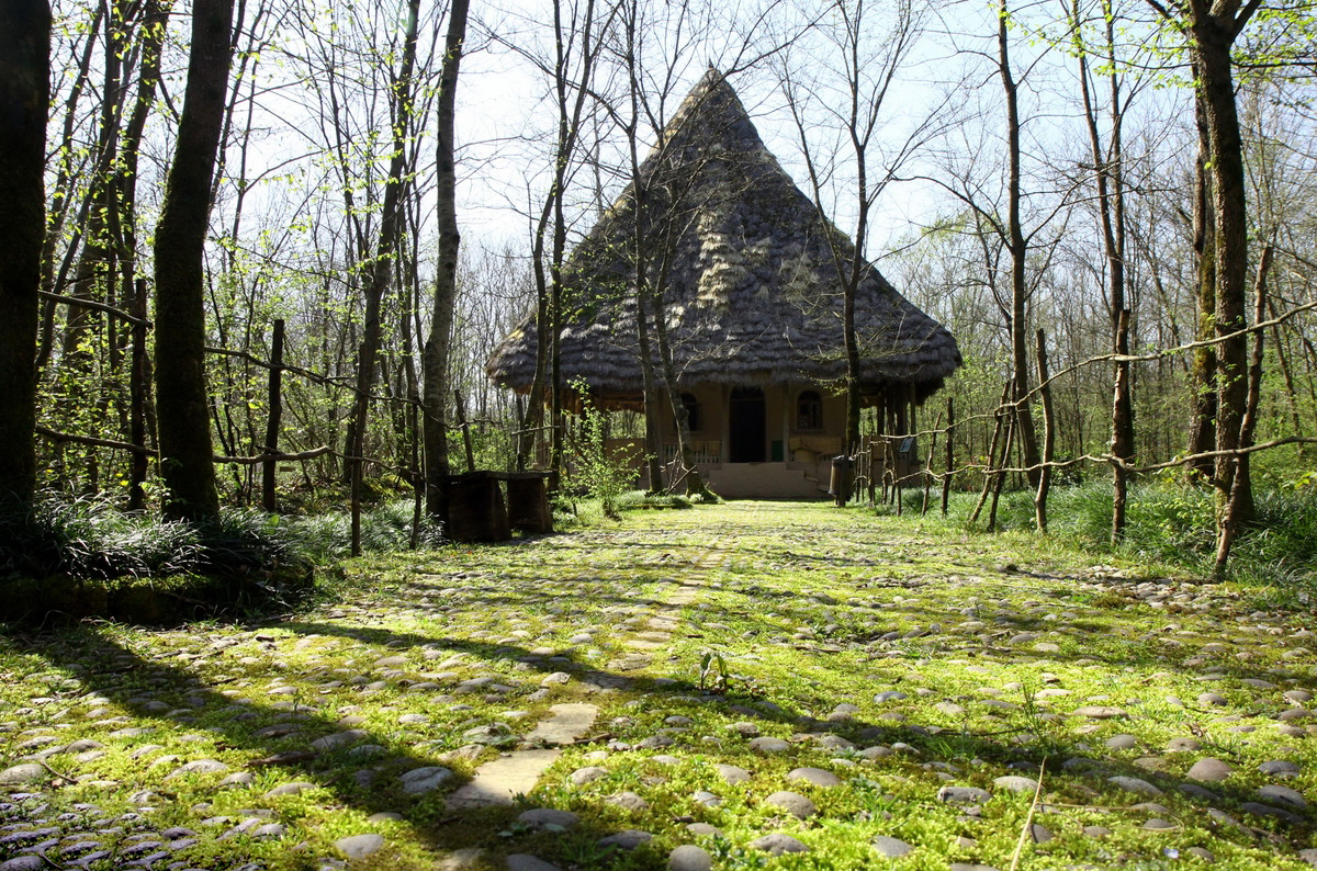 جلوه های نوروزی در خانه های روستایی جلوه های نوروزی در خانه های روستایی