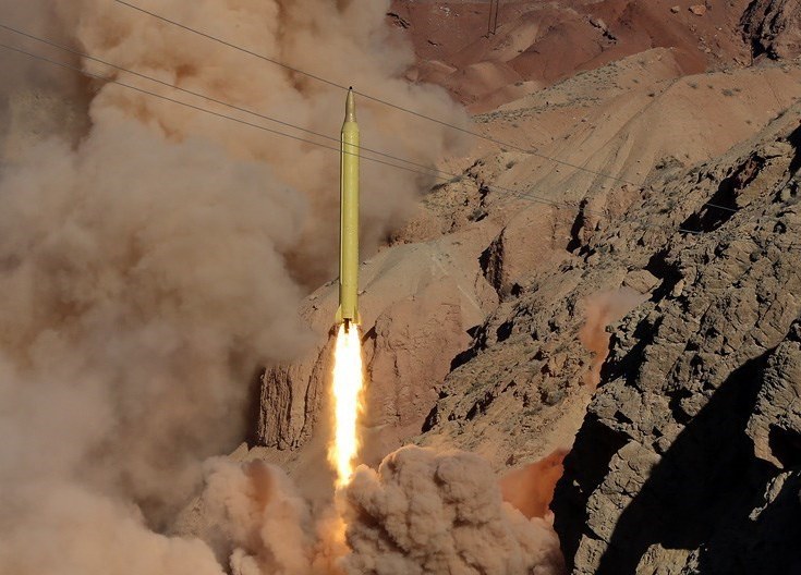 لحظه شلیک موشکهای بالستیک قدر H و F از ارتفاعات البرز (تصاویر) لحظه شلیک موشکهای بالستیک قدر H و F از ارتفاعات البرز (تصاویر)