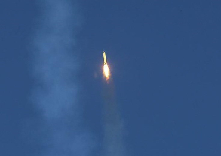 لحظه شلیک موشکهای بالستیک قدر H و F از ارتفاعات البرز (تصاویر) لحظه شلیک موشکهای بالستیک قدر H و F از ارتفاعات البرز (تصاویر)