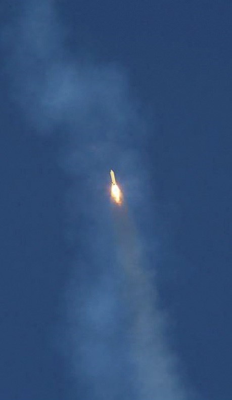 لحظه شلیک موشکهای بالستیک قدر H و F از ارتفاعات البرز (تصاویر) لحظه شلیک موشکهای بالستیک قدر H و F از ارتفاعات البرز (تصاویر)