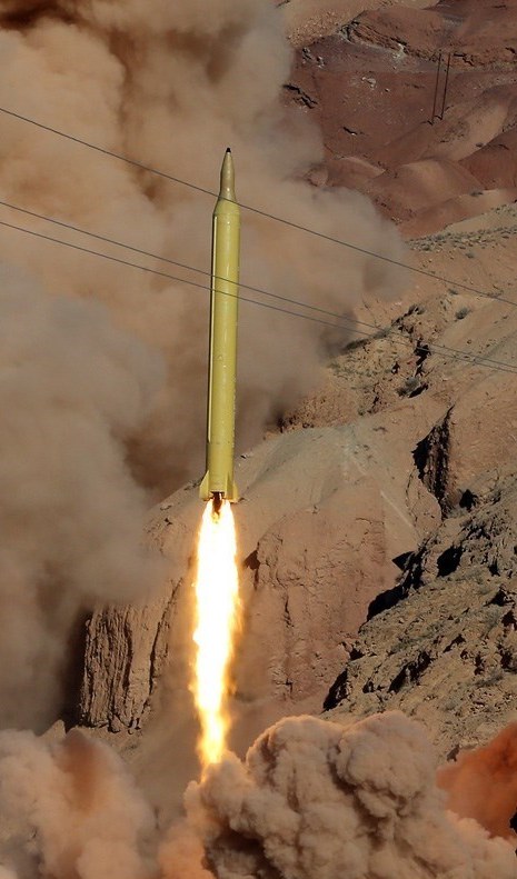 لحظه شلیک موشکهای بالستیک قدر H و F از ارتفاعات البرز (تصاویر) لحظه شلیک موشکهای بالستیک قدر H و F از ارتفاعات البرز (تصاویر)