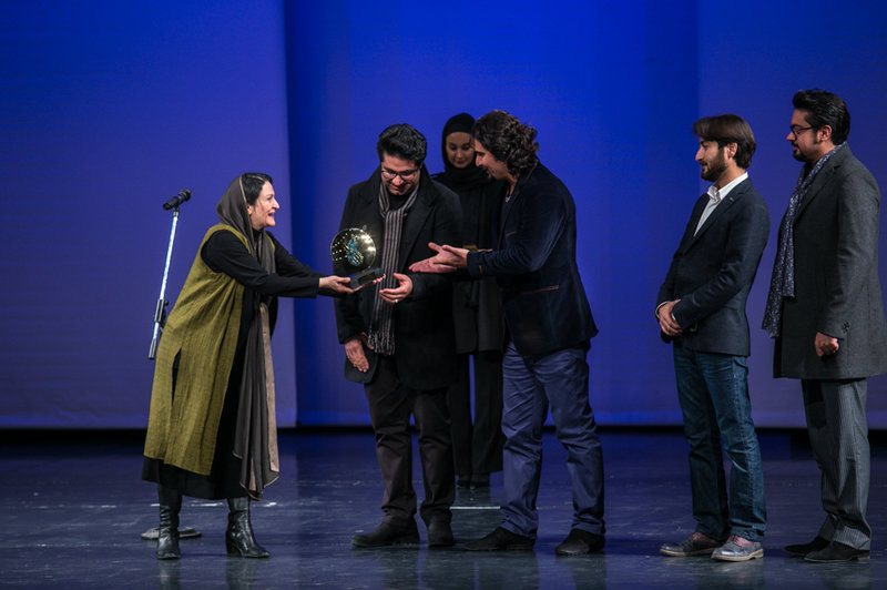 شجریان برنده 60 سکه/حسین فریدون روی فرش قرمز