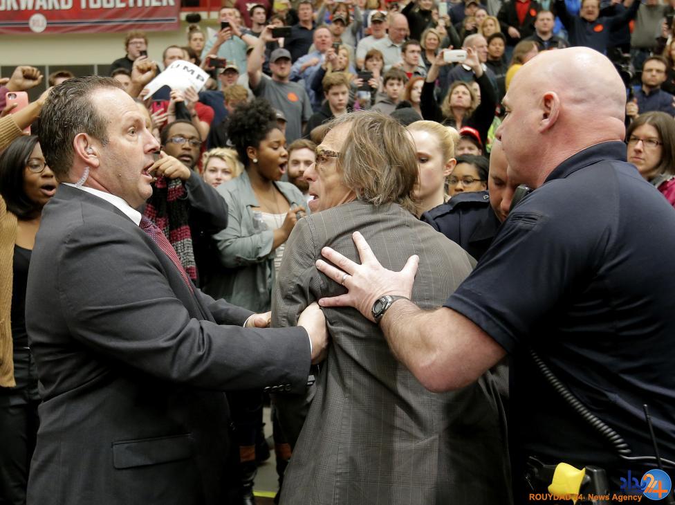 پر کاری گارد امنیتی کاندیدا های آمرکایی