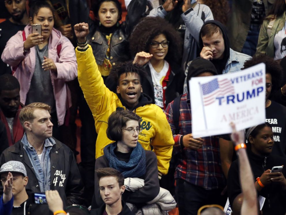 گردهمایی انتخاباتی ترامپ به دلایل «امنیتی» لغو شد (تصاویر)