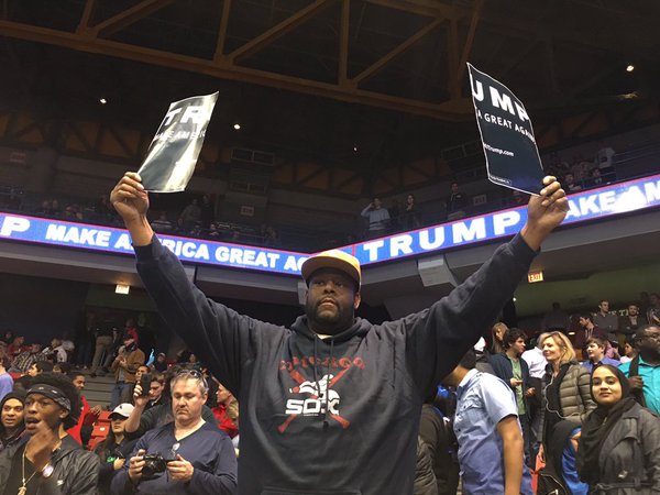 انتخابات آمریکا به درگیری خیابانی کشیده شد (تصاویر)