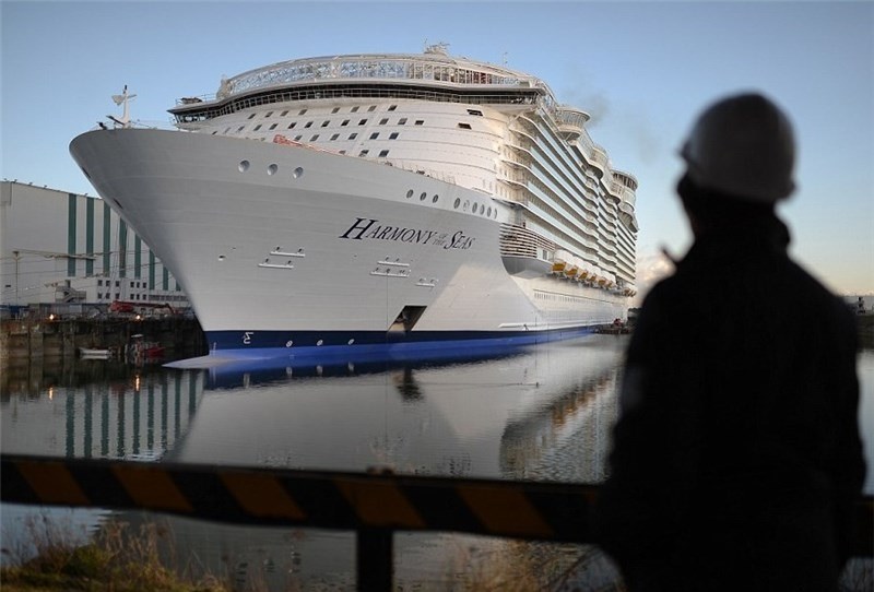 بزرگترین کشتی تفریحی دنیا به آب انداخته شد (تصویر) بزرگترین کشتی تفریحی دنیا به آب انداخته شد (تصویر)