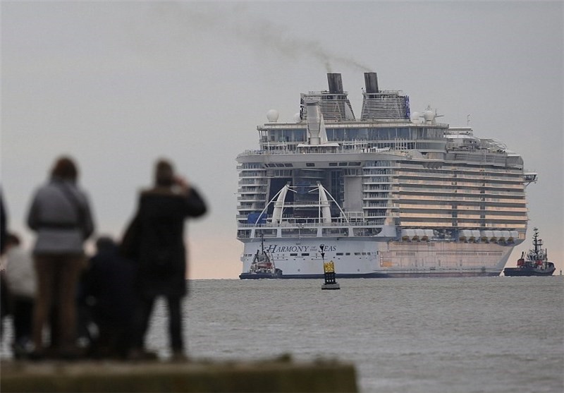 بزرگترین کشتی تفریحی دنیا به آب انداخته شد (تصویر) بزرگترین کشتی تفریحی دنیا به آب انداخته شد (تصویر)