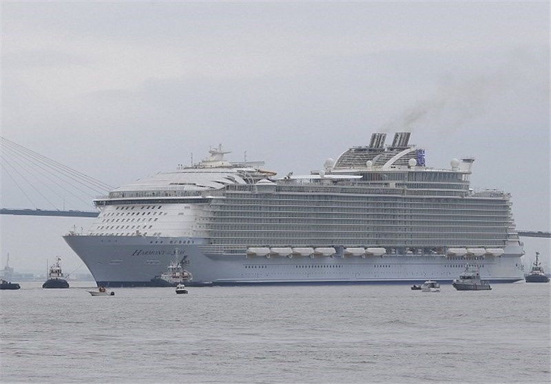 بزرگترین کشتی تفریحی دنیا به آب انداخته شد (تصویر) بزرگترین کشتی تفریحی دنیا به آب انداخته شد (تصویر)