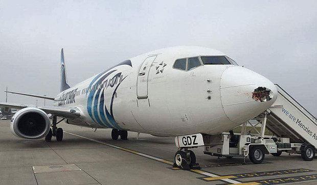 برخورد پرنده با هواپیما چه کرد؟ برخورد پرنده با هواپیما چه کرد؟