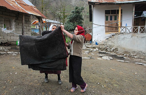 آئین سنتی خانه تکانی روستای گاوزن محله