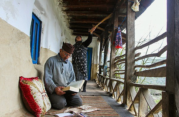 آئین سنتی خانه تکانی روستای گاوزن محله