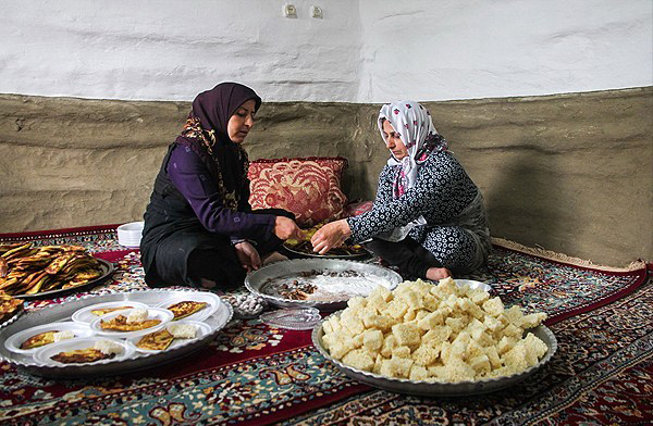 آئین سنتی خانه تکانی روستای گاوزن محله
