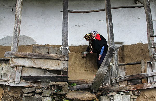 آئین سنتی خانه تکانی روستای گاوزن محله