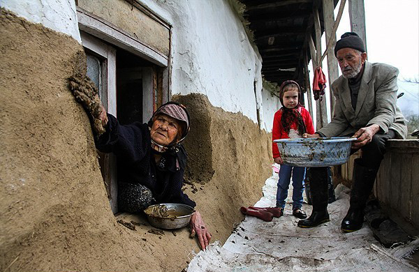 آئین سنتی خانه تکانی روستای گاوزن محله