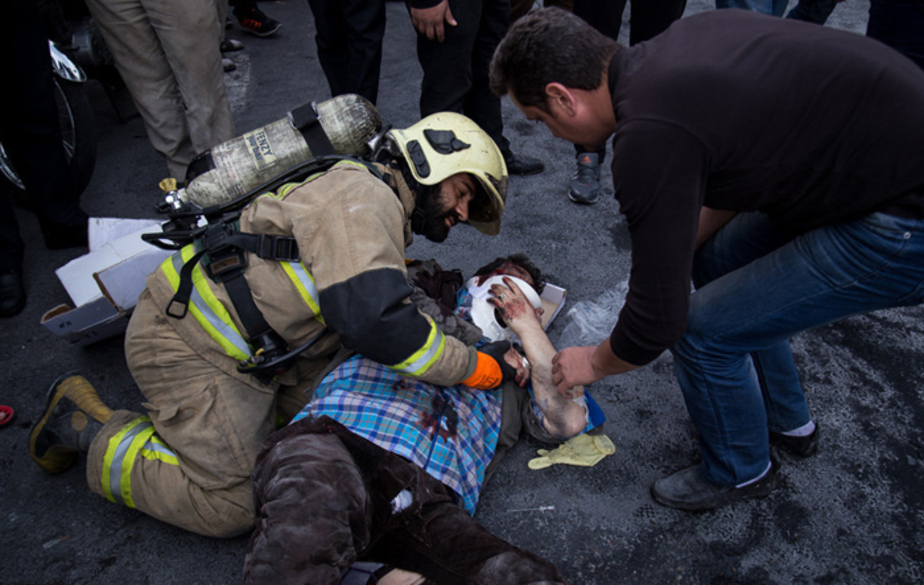 تصادف مرگبار در خیابان مفتح (تصاویر)