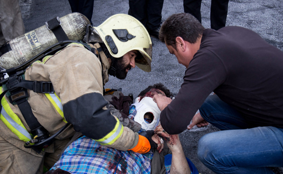 تصادف مرگبار در خیابان مفتح (تصاویر)