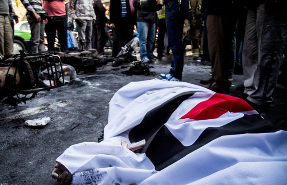 تصادف مرگبار در خیابان مفتح (تصاویر)
