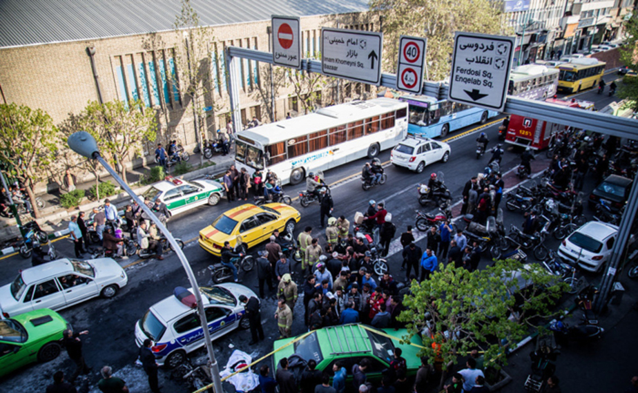 تصادف مرگبار در خیابان مفتح (تصاویر)