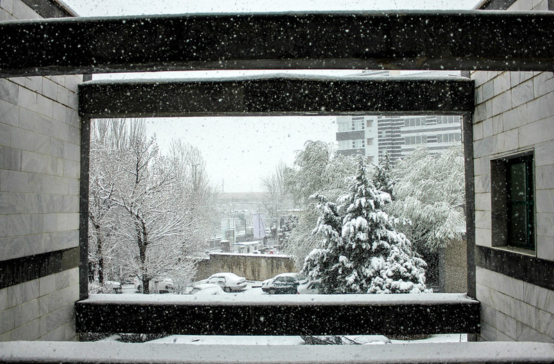 بارش برف در آستانه بهار - تبریز و ارومیه