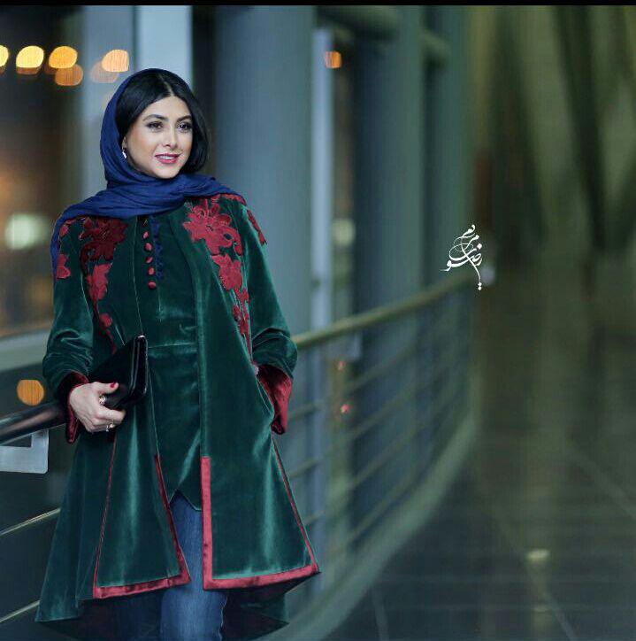 آزاده صمدی: خوشبختی و موفقیت دو مفهوم مستقل و جدا هستند /دوست ندارم برای هیچ چیز تفکیک جنسیتی قائل شوم /با نزدیکی به سال نو ماهم باید سرى به خانه ی دل هایمان بزنيم