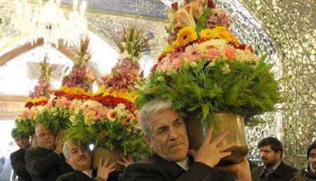 گل آرایی حرم امام رضا(ع) در آستانه نوروز (تصاویر) گل آرایی حرم امام رضا(ع) در آستانه نوروز (تصاویر)