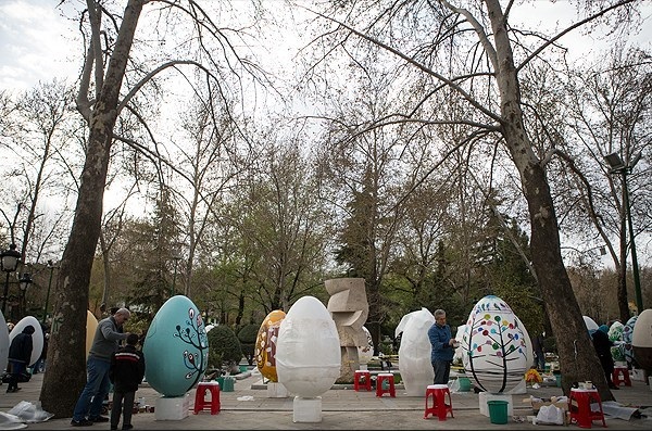 تخم مرغ آرایی جالب در پارک های تهران (تصویر)