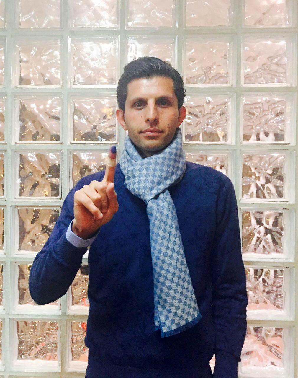 دروازه بان تیم استقلال: به لیست امید به سرلیستی دکتر عارف رای می دهم