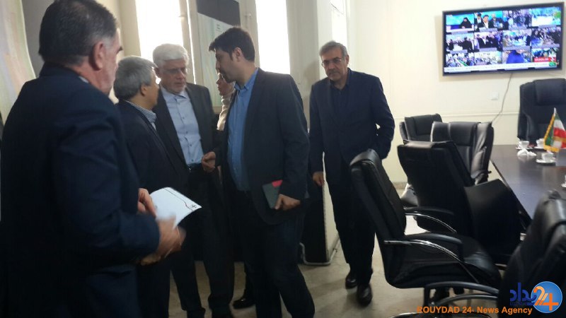 حضور دکتر عارف در ستاد انتخابات حزب اعتدال و توسعه (تصویر) حضور دکتر عارف در ستاد انتخابات حزب اعتدال و توسعه (تصویر)