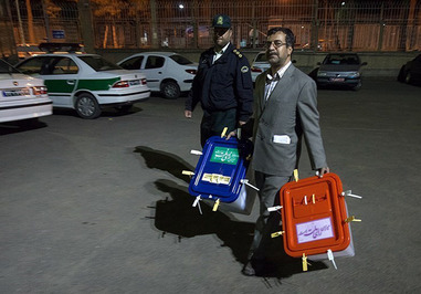 شمارش آراء انتخابات (تصاویر)