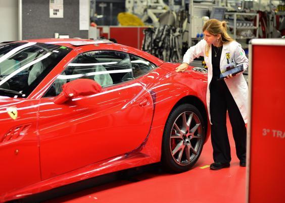 درون کارخانه لوکس درون کارخانه لوکس