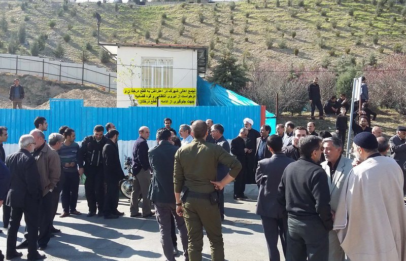 قتلعام شبانه در خیابان شیخ بهایی (تصاویر) قتلعام شبانه در خیابان شیخ بهایی (تصاویر)