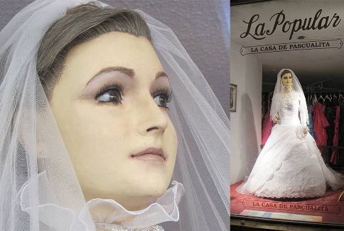 جسد 80 ساله به عنوان مانکن پشت ویترین (تصویر) جسد 80 ساله به عنوان مانکن پشت ویترین (تصویر)